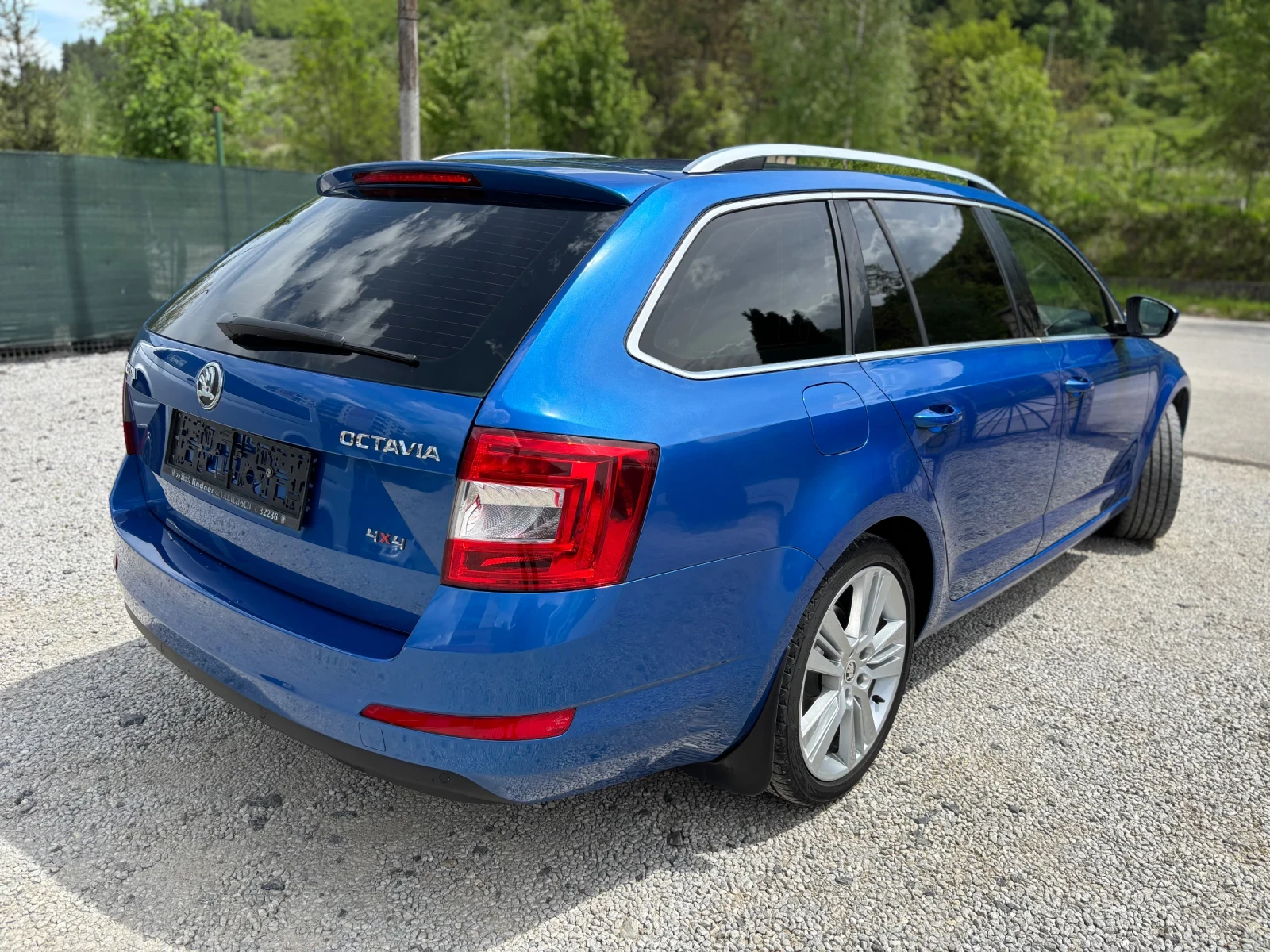 Skoda Octavia 2.0 TDI 150к.с 4x4 - изображение 6