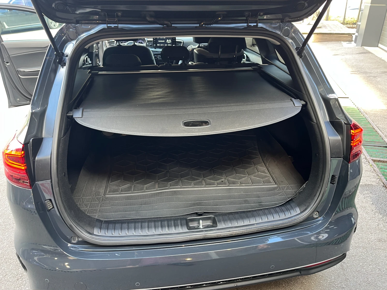 Kia Ceed 1.5 T-gdi Executive SW  | Mobile.bg   11