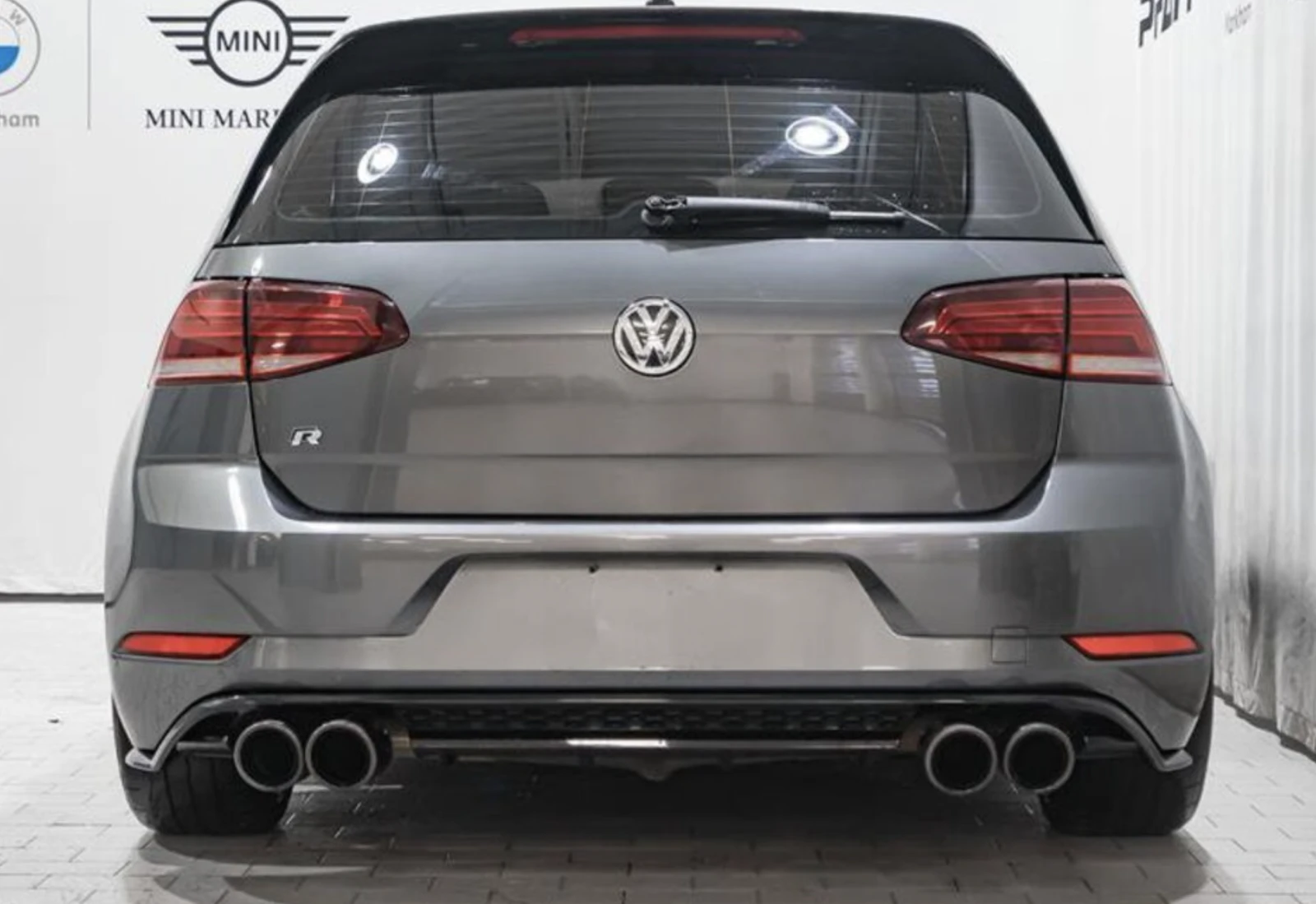 VW Golf R* 2.0T* 4MOTION* РЪЧКА* CARFAX* КРЕДИТ - изображение 4
