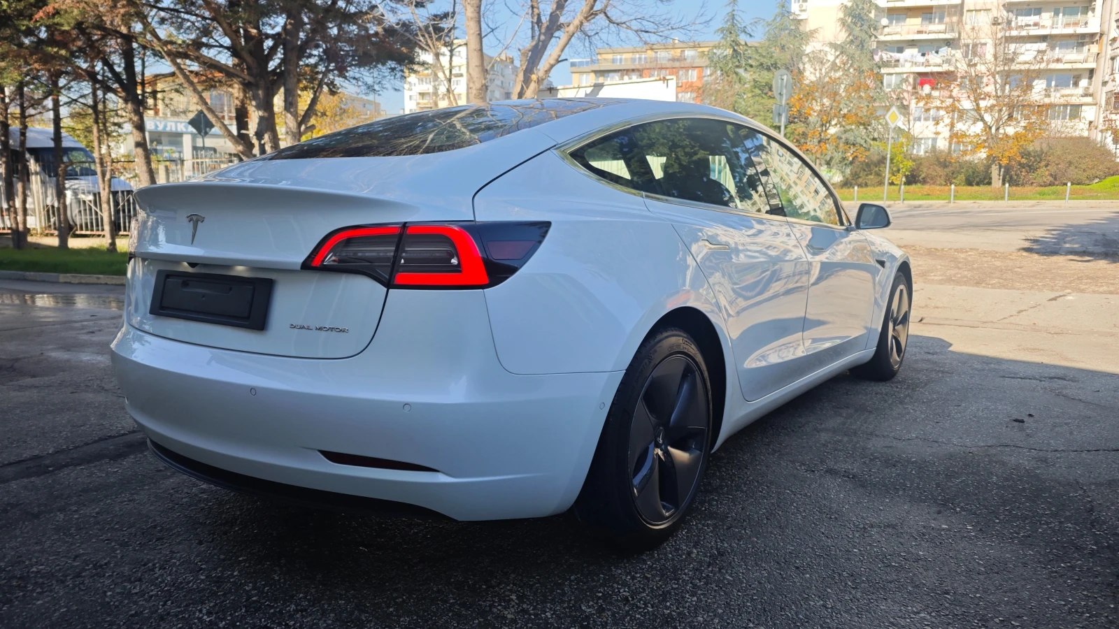 Tesla Model 3 LONG RANGE AWD - изображение 6