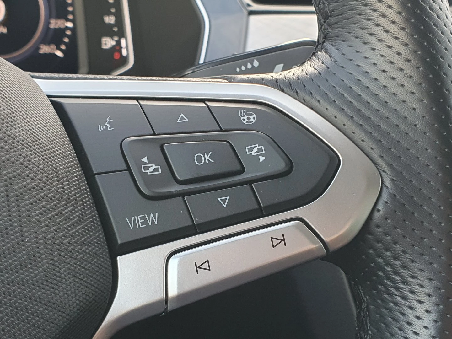 VW Passat GTE Plug-In-Hybrid 1.4 TSI | Mobile.bg   16