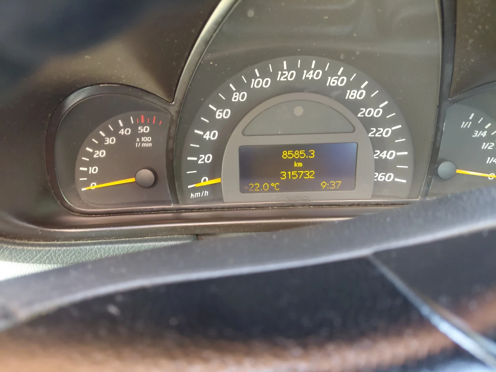 Mercedes-Benz C 220 220 - изображение 9