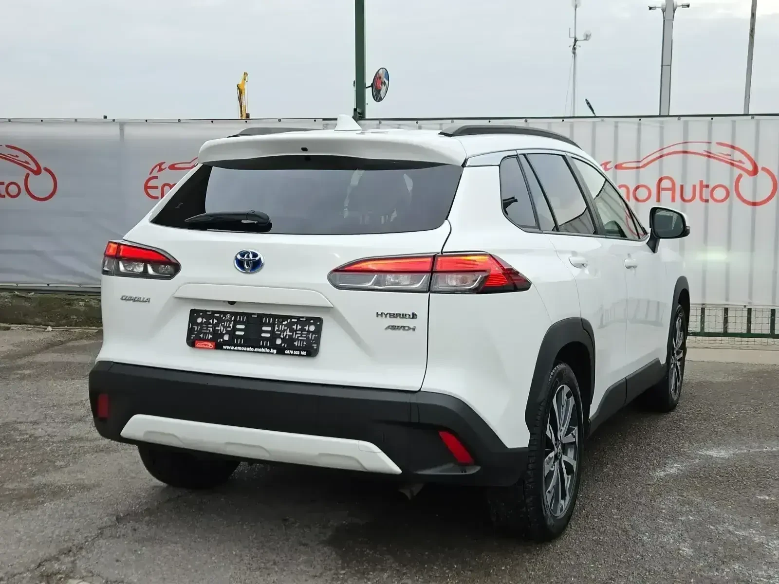 Toyota Corolla Cross 2.0HYbrid4/4x4/LED/CARPLAY/NAVI/ПОДГРЕВ/БЛУТУТ/ТОП - изображение 3