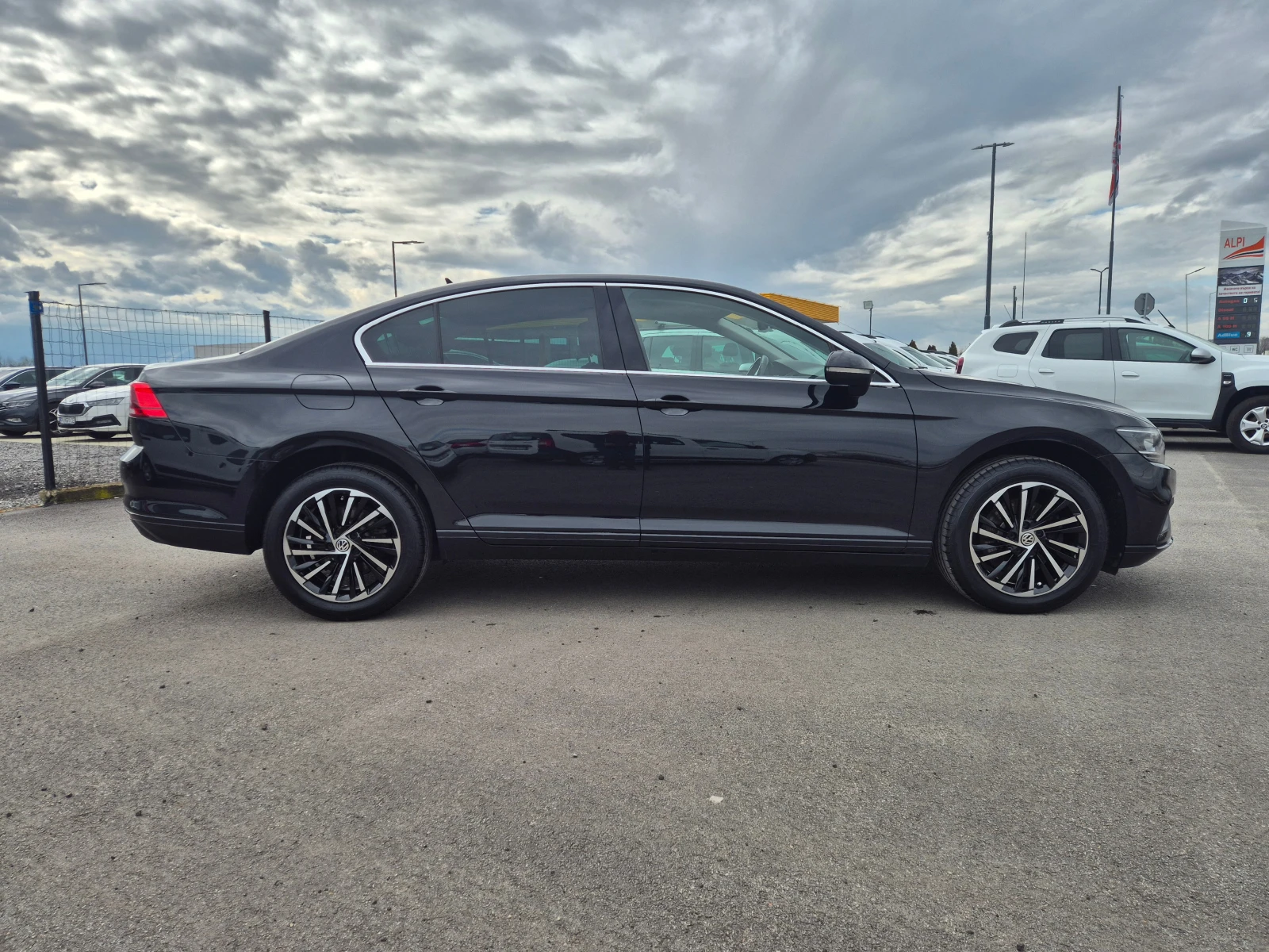 VW Passat BUSINES А/Т - изображение 6