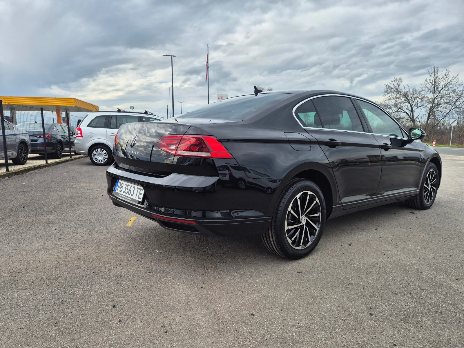 VW Passat BUSINES А/Т - изображение 5