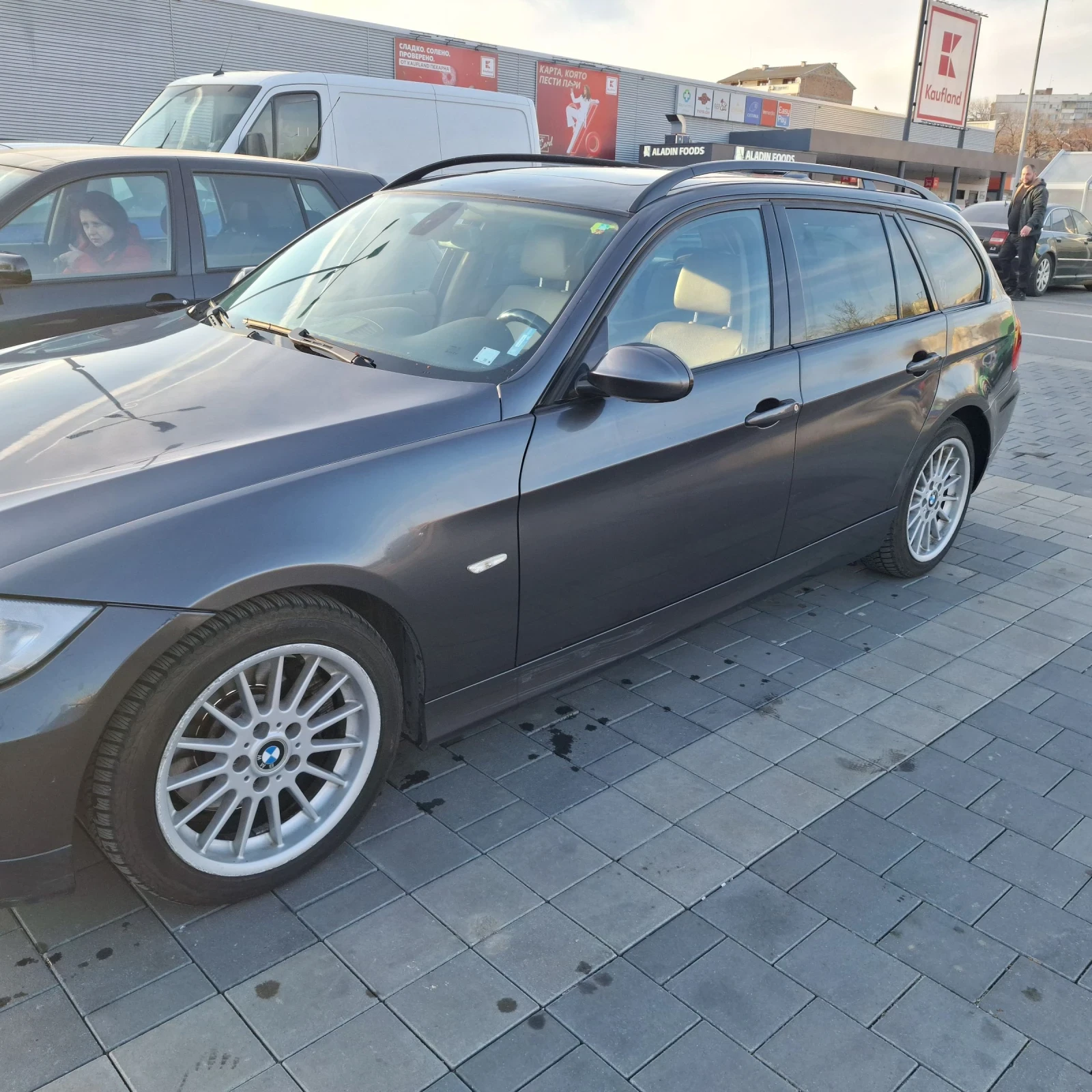 BMW 330, снимка 6 - Автомобили и джипове - 53773147