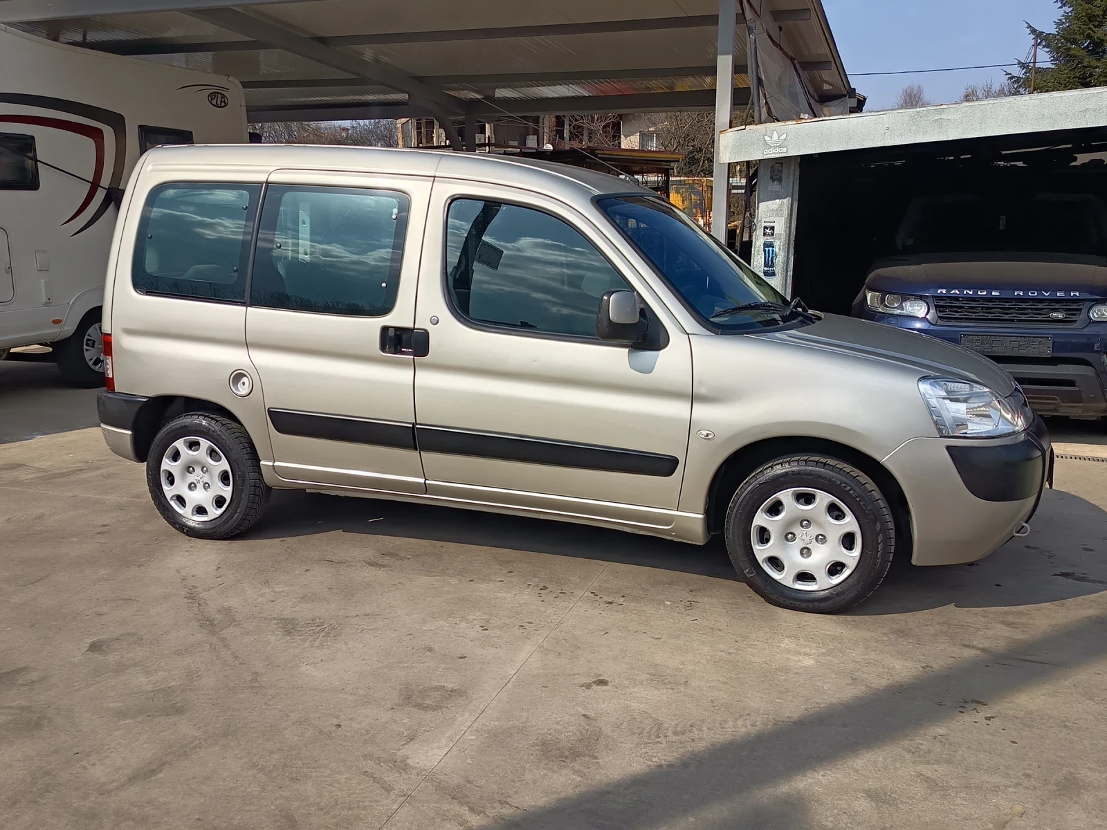 Peugeot Partner 1.4i 83х.км, снимка 3 - Автомобили и джипове - 53876622