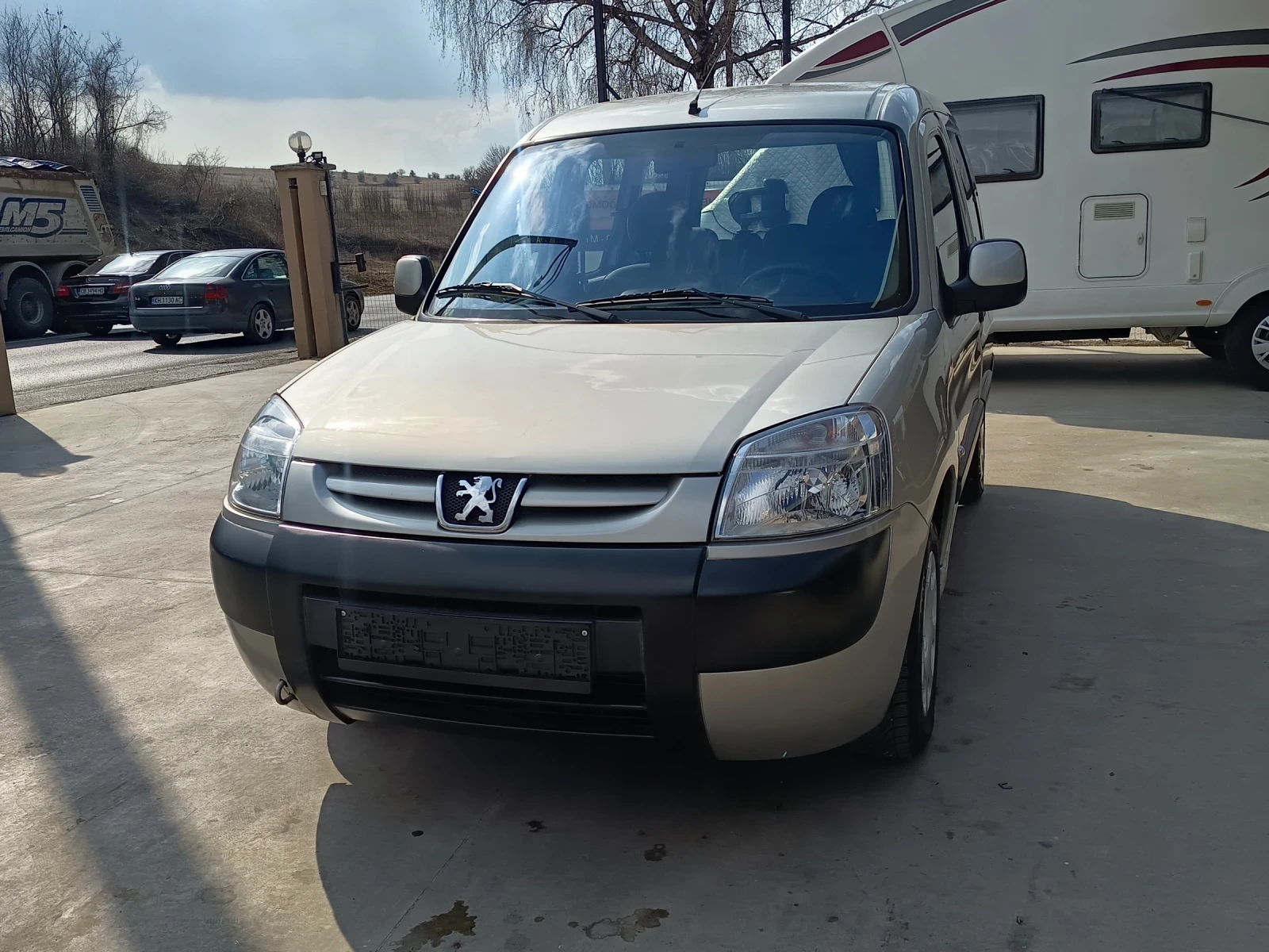 Peugeot Partner 1.4i 83х.км