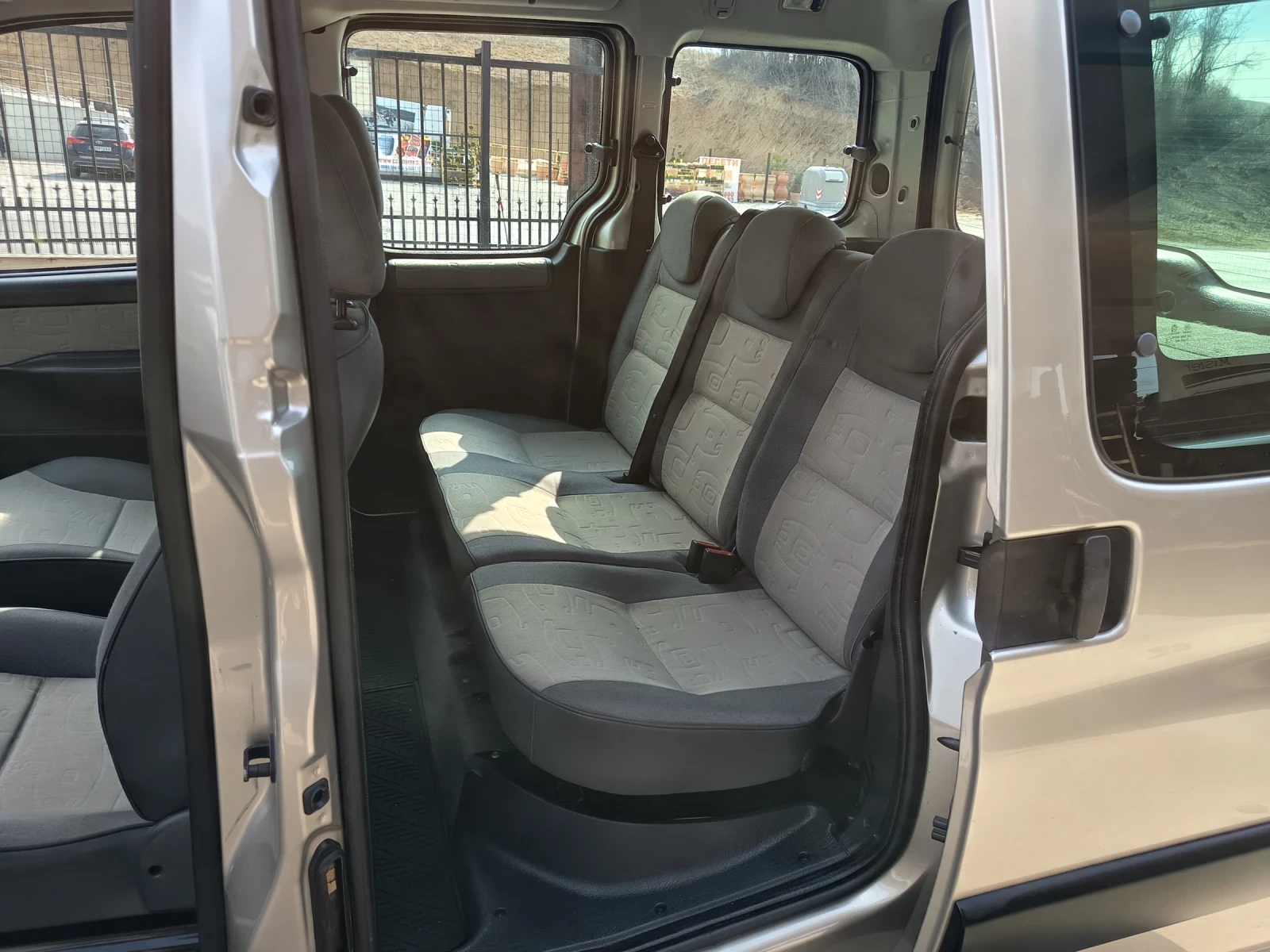 Peugeot Partner 1.4i 83х.км, снимка 10 - Автомобили и джипове - 53876622