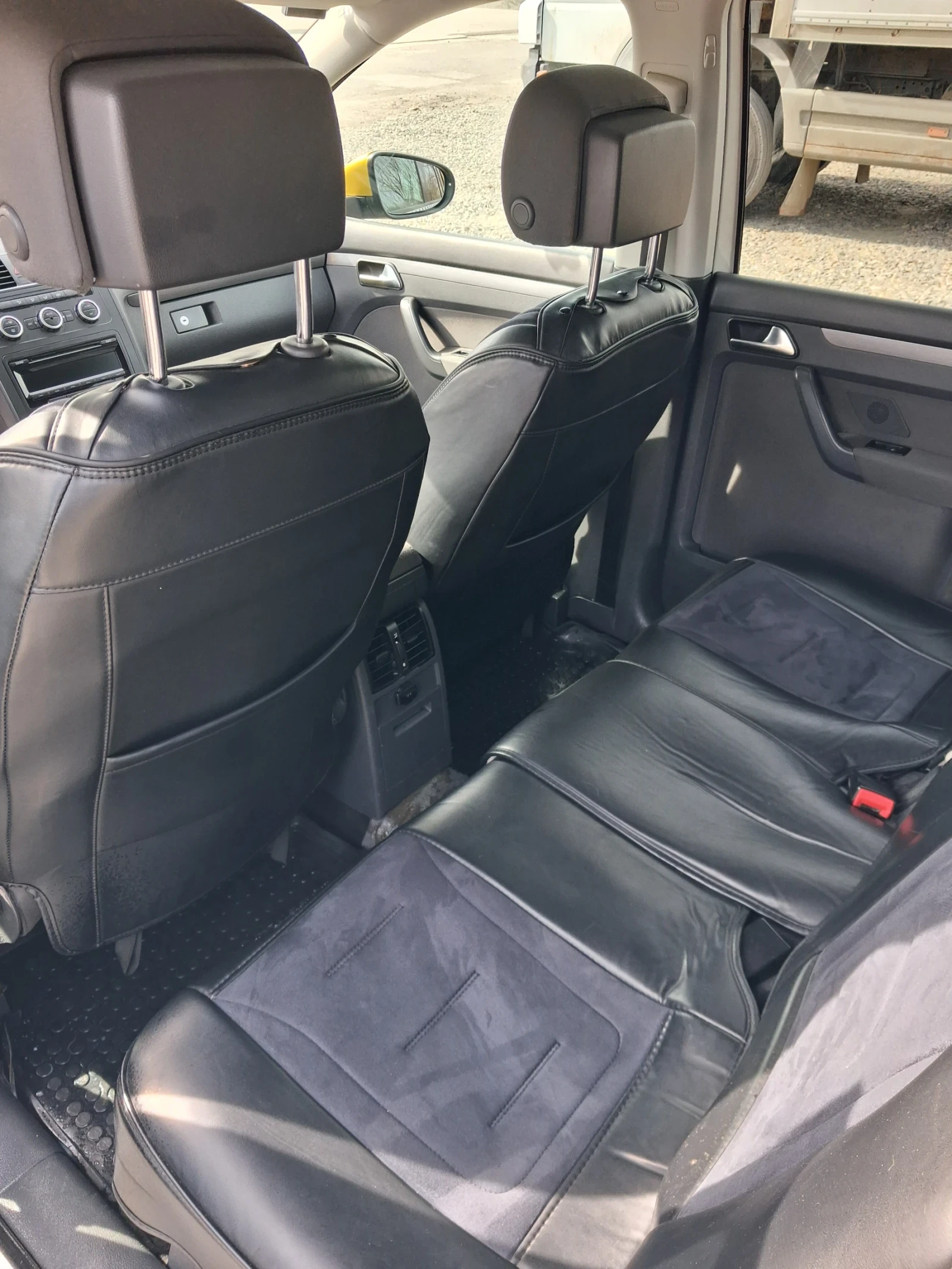 VW Touran, снимка 7 - Автомобили и джипове - 53878713