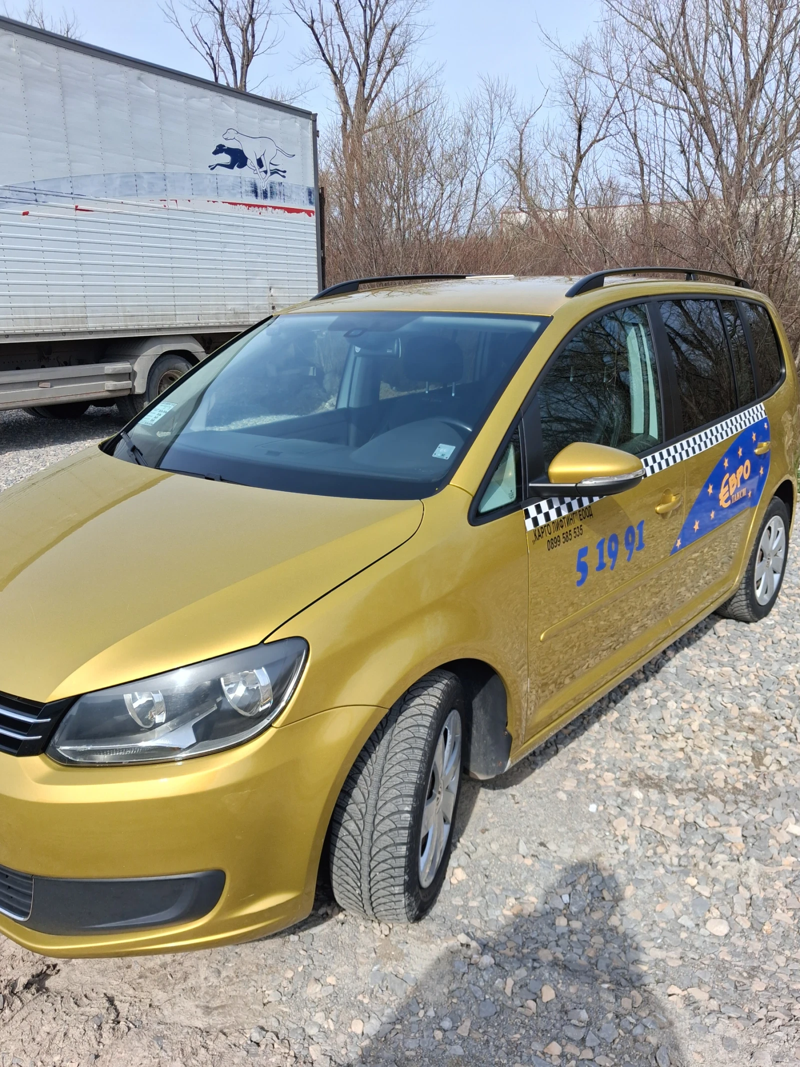 VW Touran, снимка 3 - Автомобили и джипове - 53878713