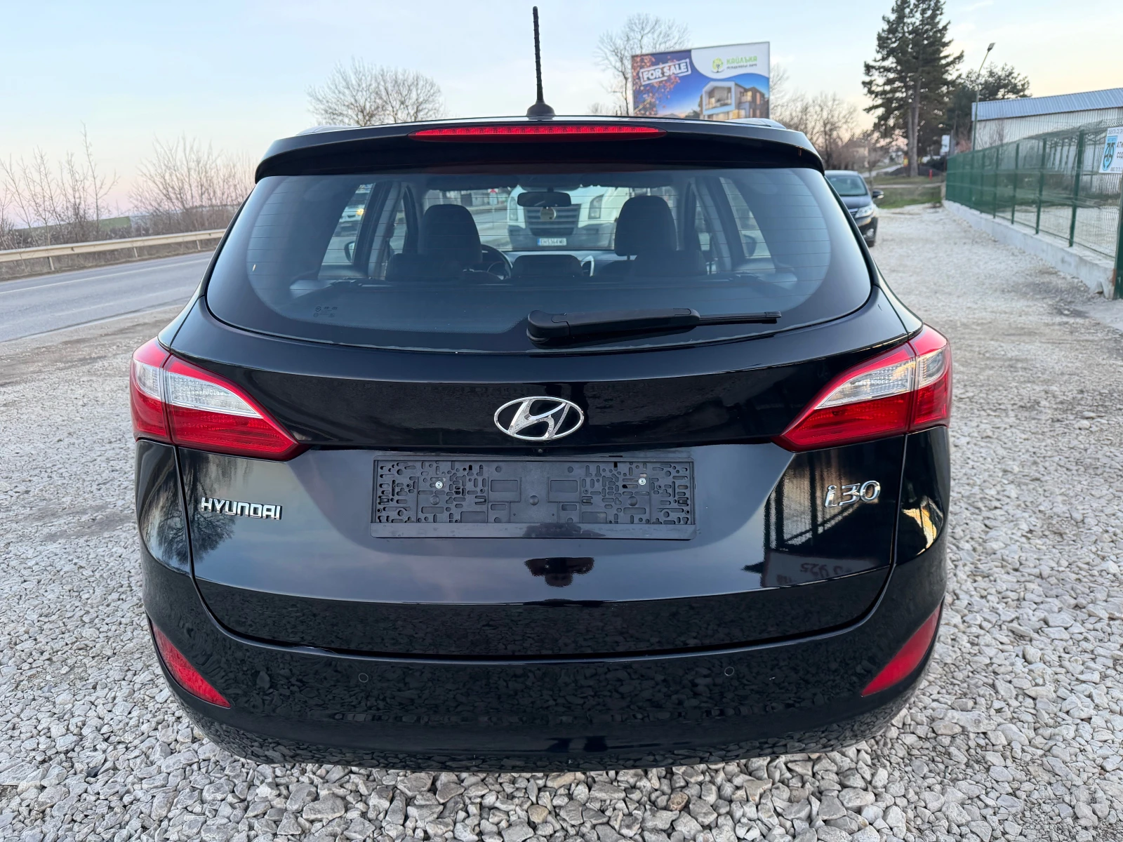 Hyundai I30 SW-1.4CRDi/90p.s-Navi/Euro 5!!!, снимка 7 - Автомобили и джипове - 53892498