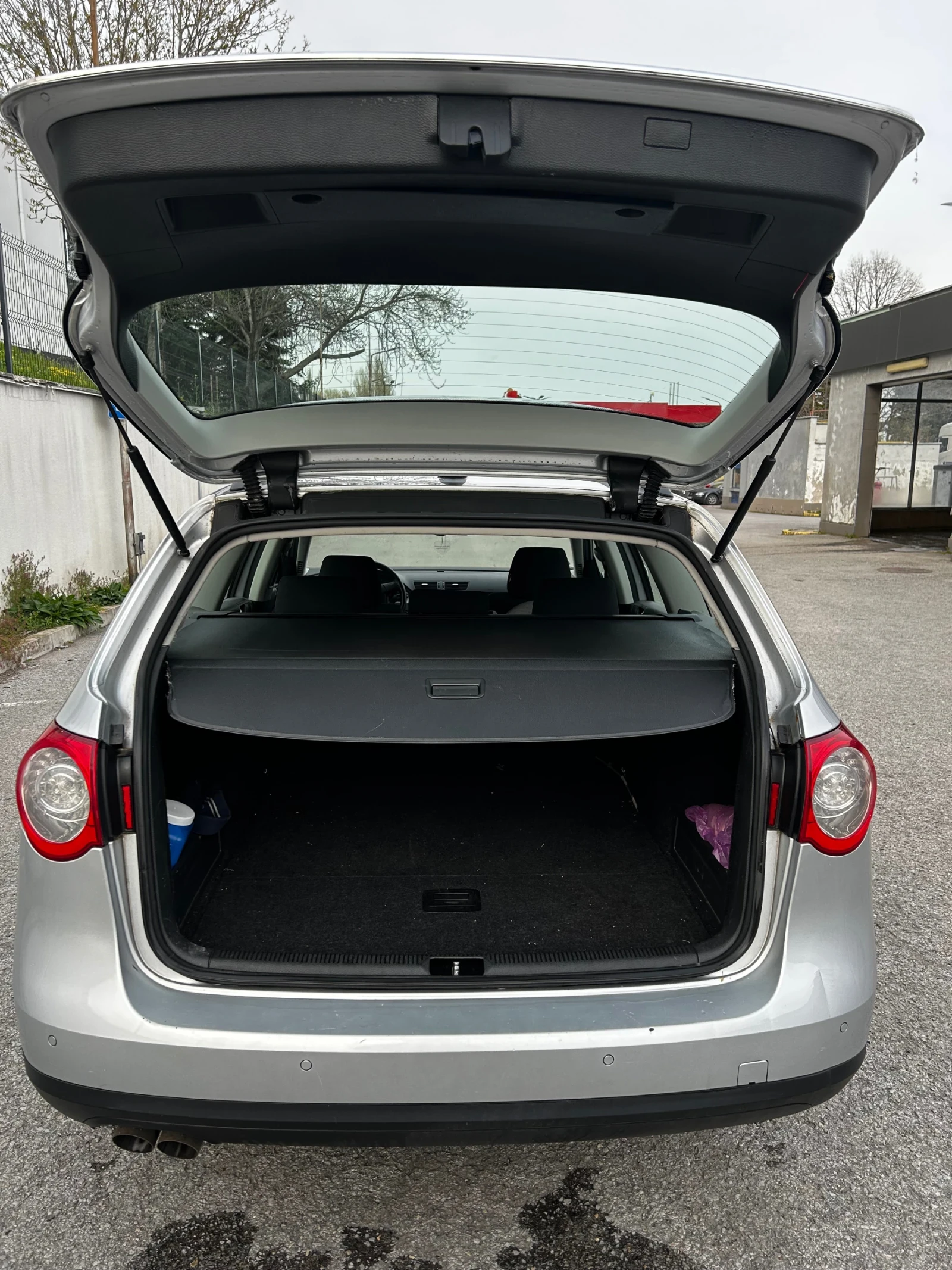 VW Passat, снимка 4 - Автомобили и джипове - 54240373