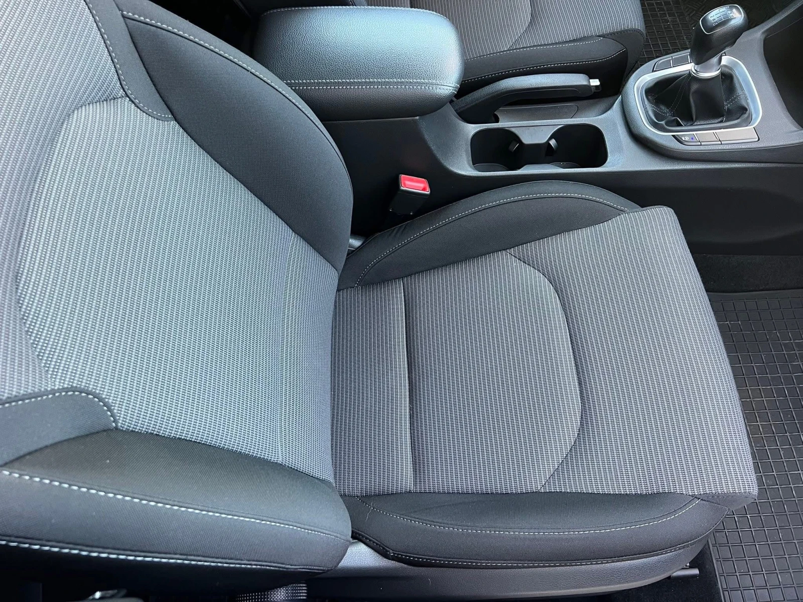 Hyundai I30 1.6CRDI FACELIFT/KLIMATRONIK/6sk/UNIKAT | Mobile.bg � ����������� 13