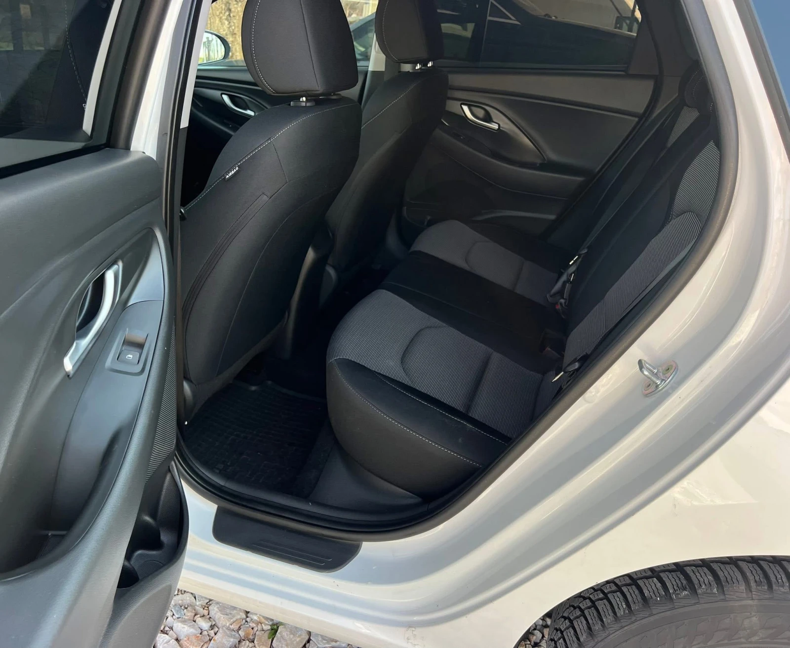 Hyundai I30 1.6CRDI FACELIFT/KLIMATRONIK/6sk/UNIKAT | Mobile.bg � ����������� 16