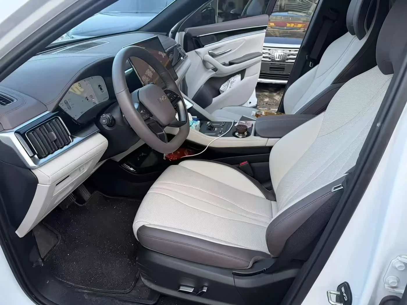 BYD Seal PLUS Smart Driving Edition 520 km autogeorge.com, снимка 8 - Автомобили и джипове - 55134552