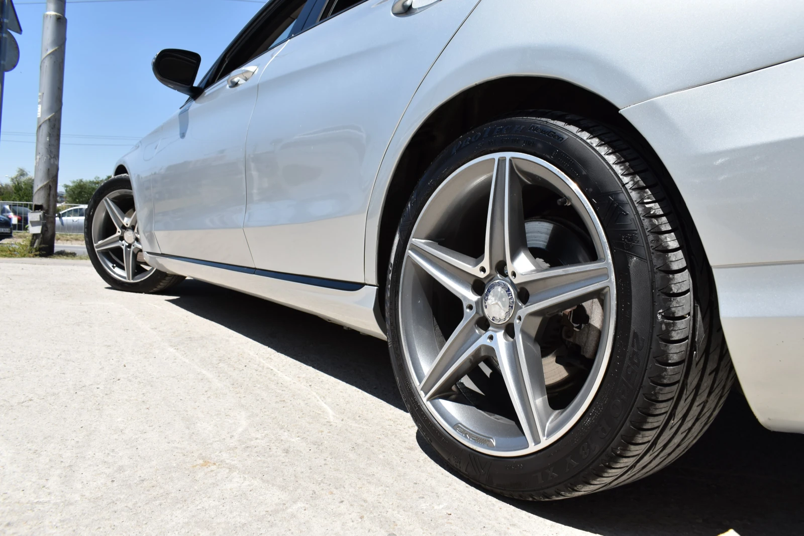 Mercedes-Benz C 220 SPORT-LINE* FULL-LED-FRONT-ASSIST* SWAROWSKI, снимка 2 - Автомобили и джипове - 55499805