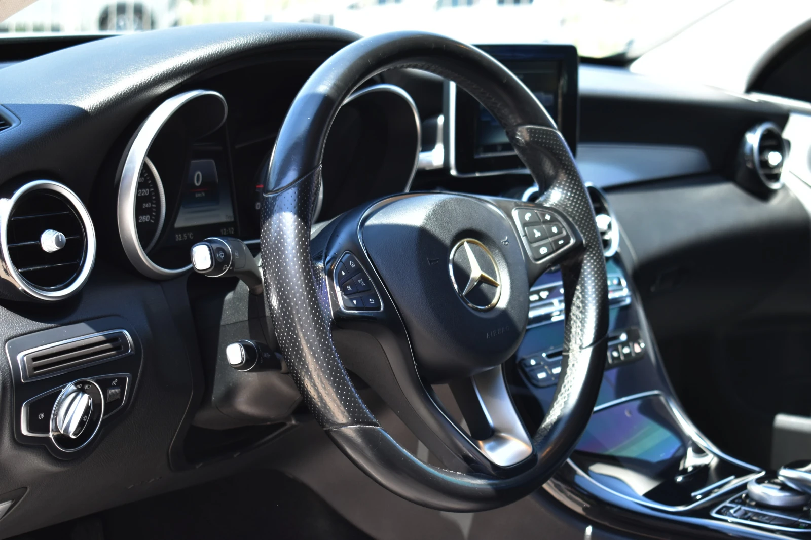 Mercedes-Benz C 220 SPORT-LINE* FULL-LED-FRONT-ASSIST* SWAROWSKI, снимка 9 - Автомобили и джипове - 55499805