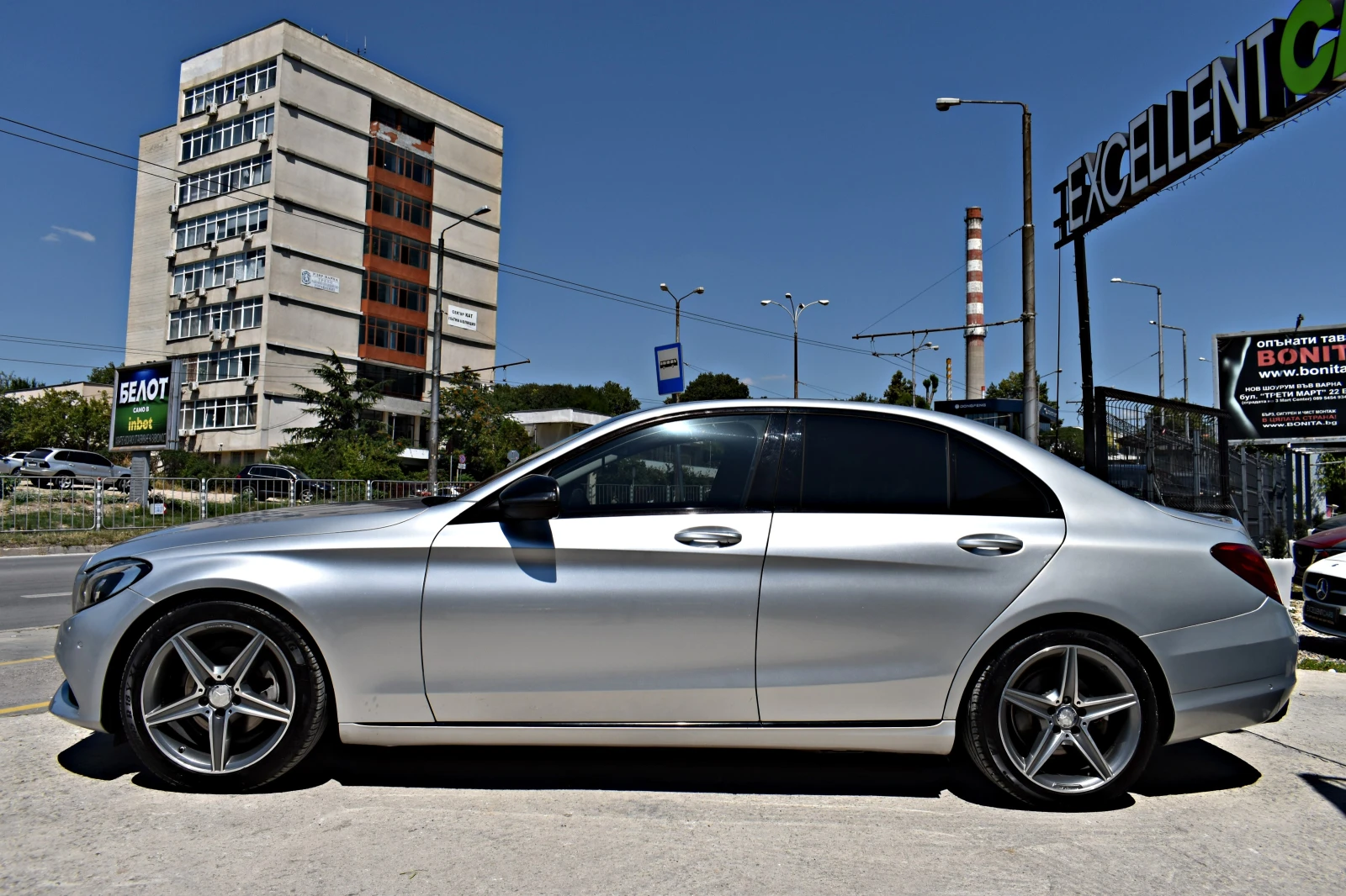 Mercedes-Benz C 220 SPORT-LINE* FULL-LED-FRONT-ASSIST* SWAROWSKI, снимка 3 - Автомобили и джипове - 55499805