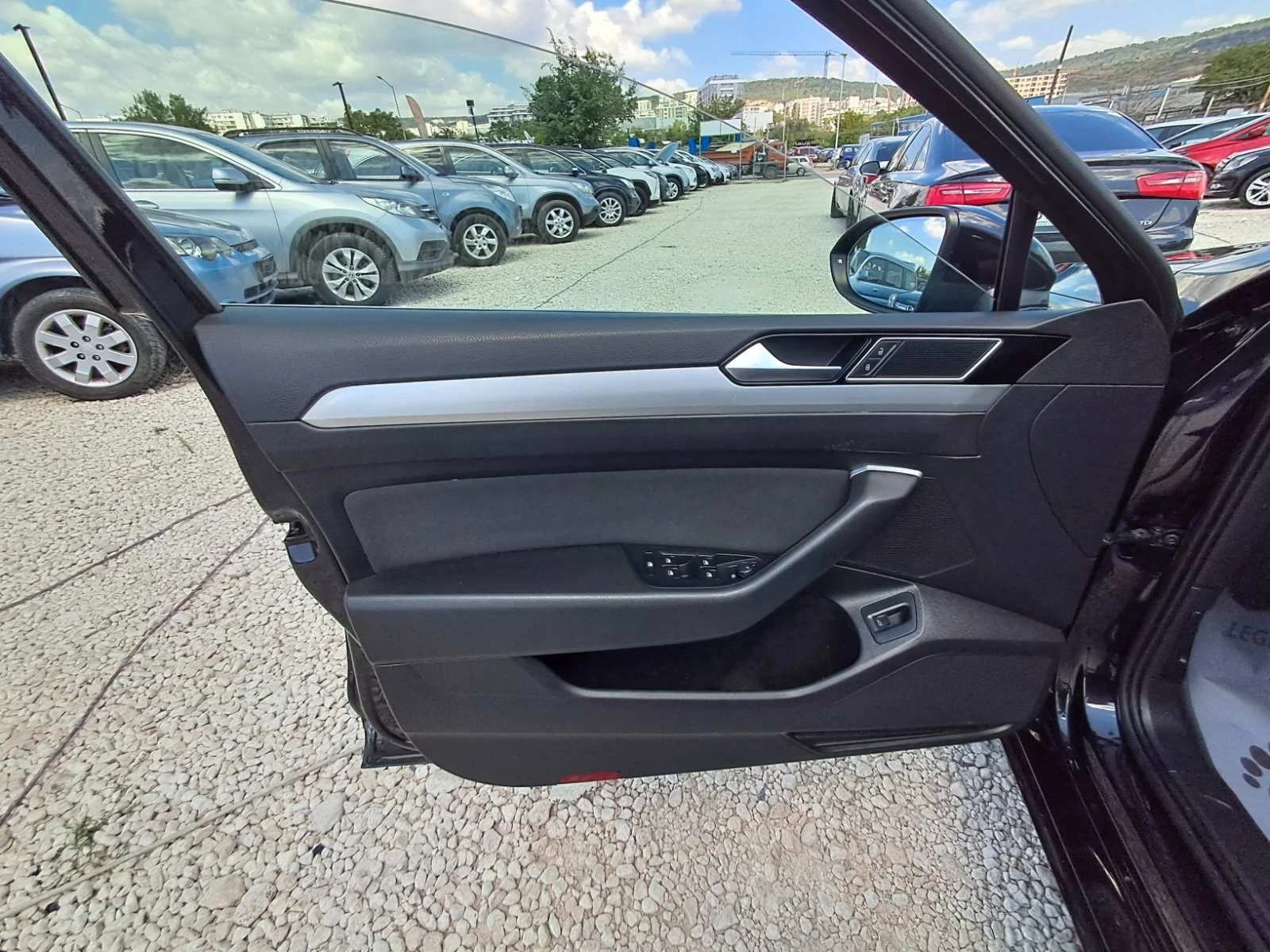 VW Passat 2.0TDI DSG НАВИГАЦИЯ .ПОДГРЕВ НА СЕДАЛКИ, снимка 9 - Автомобили и джипове - 55889714