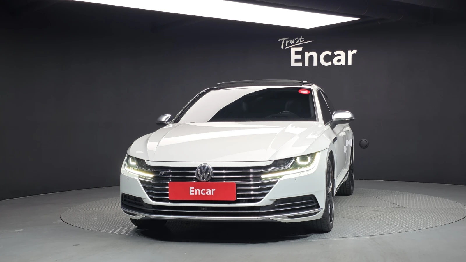 VW Arteon 2.0 TDI* ЕЛ. БАГАЖНИК* 360* BLIND SPOT* ЛЮК* КРАЙН, снимка 3 - Автомобили и джипове - 55983902