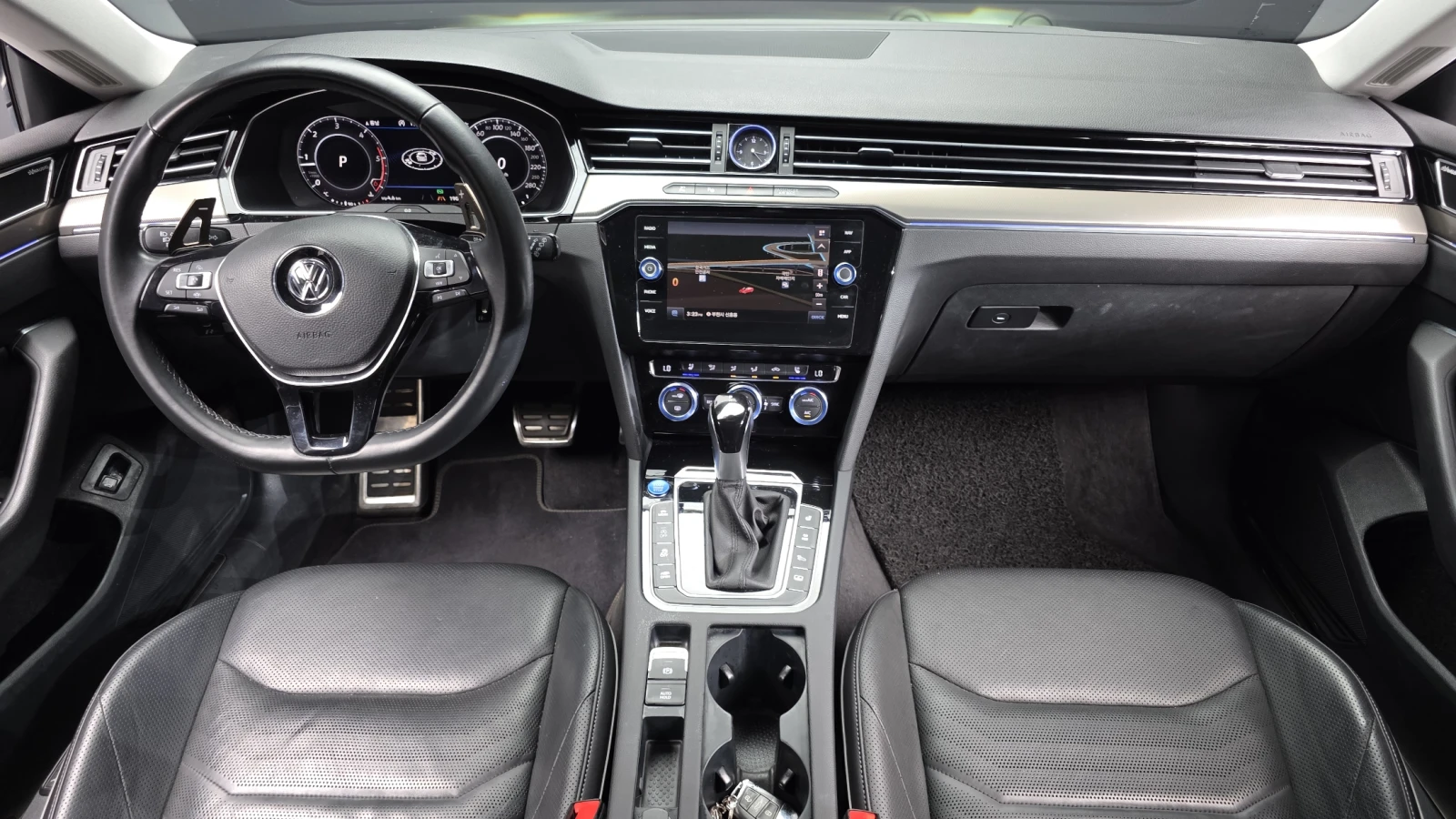 VW Arteon 2.0 TDI* ЕЛ. БАГАЖНИК* 360* BLIND SPOT* ЛЮК* КРАЙН, снимка 7 - Автомобили и джипове - 55983902
