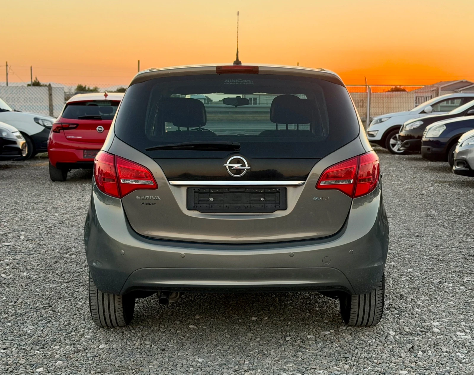 Opel Meriva 1.4* 120кс* ГАЗ, снимка 5 - Автомобили и джипове - 55999019