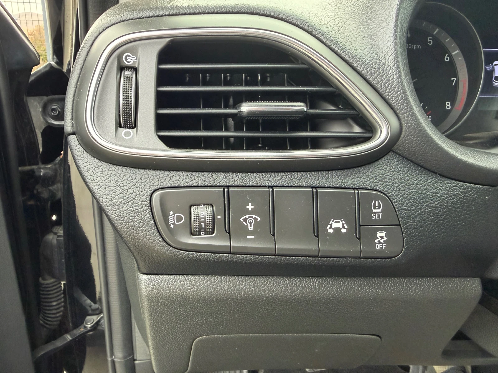 Hyundai I30 1.4.бензин , Euro6, снимка 12 - Автомобили и джипове - 56235803