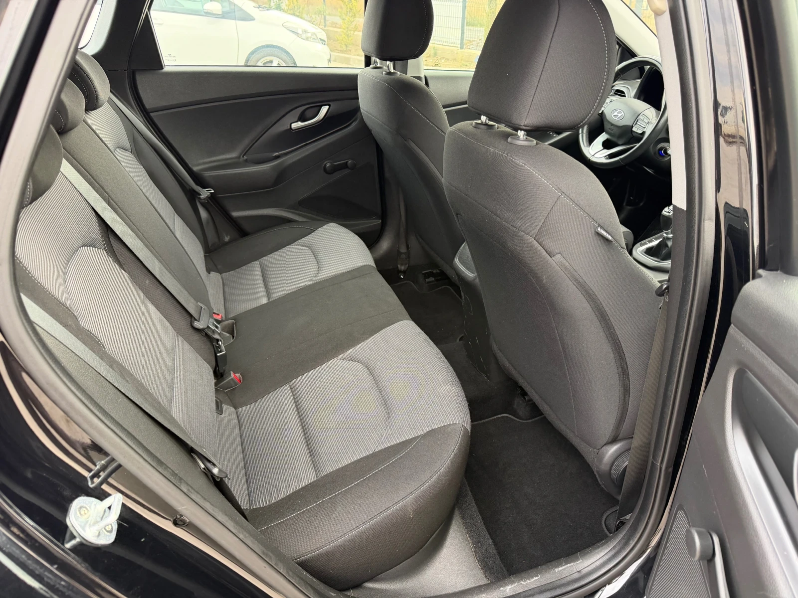 Hyundai I30 1.4.бензин , Euro6, снимка 10 - Автомобили и джипове - 56235803