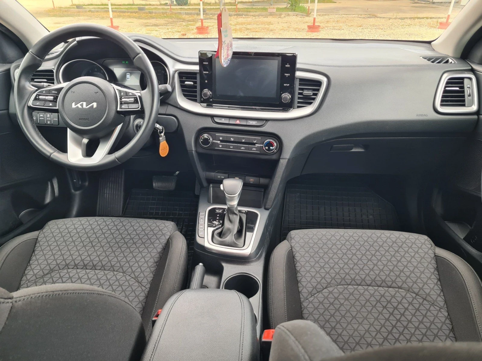 Kia Ceed 1.5i Automatic, 12.2023 �. ��������  | Mobile.bg � ����������� 11