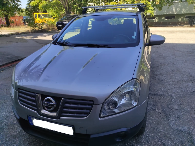 Nissan Qashqai 2.0i GAZ, снимка 2 - Автомобили и джипове - 48745284