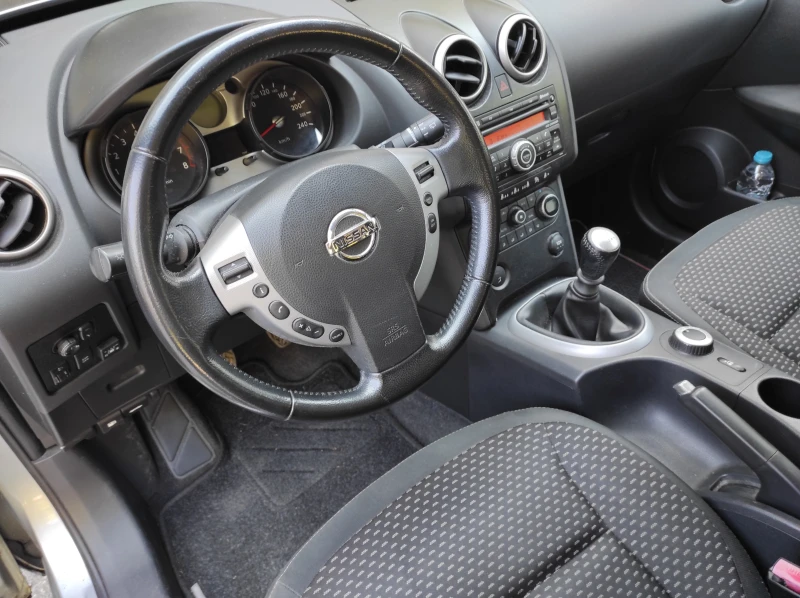 Nissan Qashqai 2.0i GAZ, снимка 6 - Автомобили и джипове - 48745284