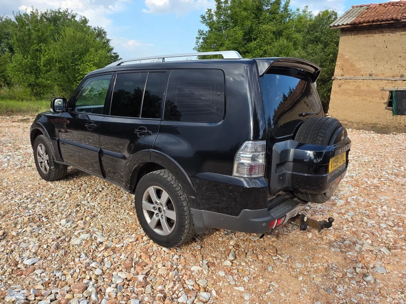Mitsubishi Pajero 3.2 дизел автоматик 134кс, снимка 15 - Автомобили и джипове - 53068077