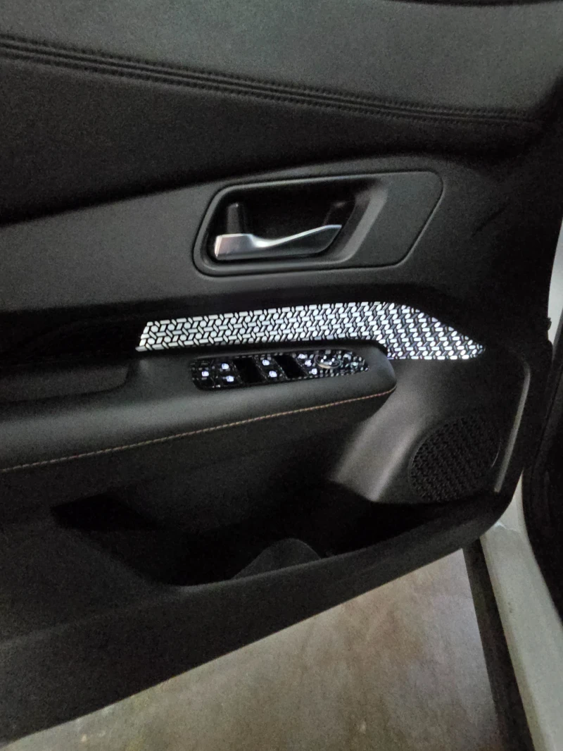 Nissan Ariya 90kwh , FWD, снимка 14 - Автомобили и джипове - 51625982