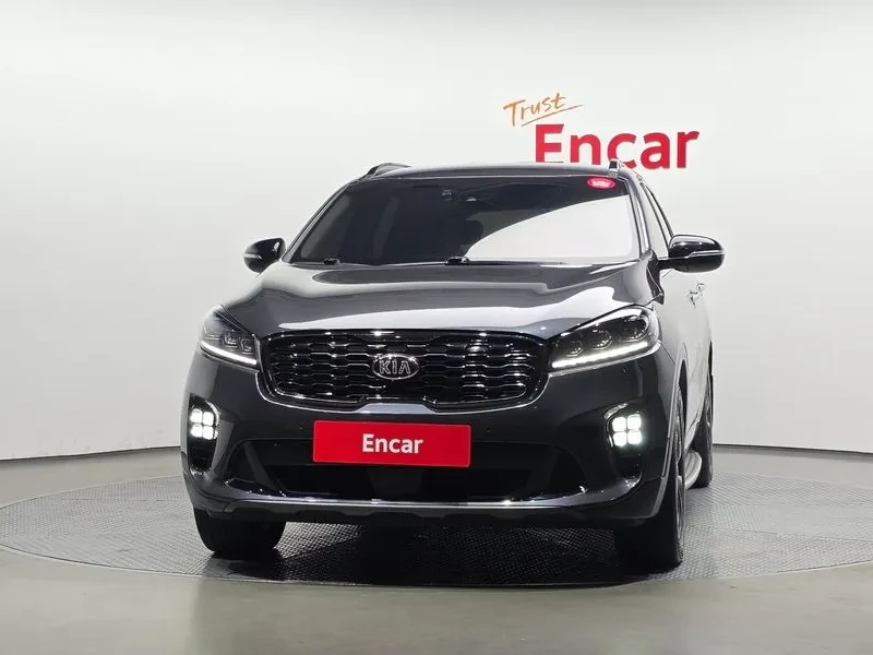 Kia Sorento 2.2 4Wd, снимка 3 - Автомобили и джипове - 56360590