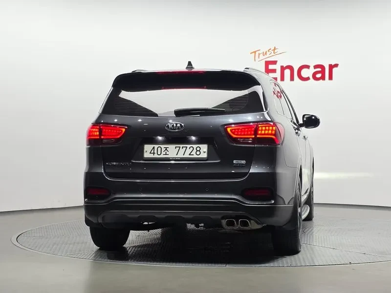 Kia Sorento 2.2 4Wd, снимка 4 - Автомобили и джипове - 56360590