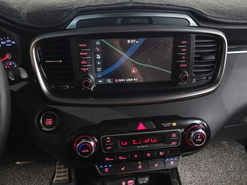 Kia Sorento 2.2 4Wd, снимка 14 - Автомобили и джипове - 56360590