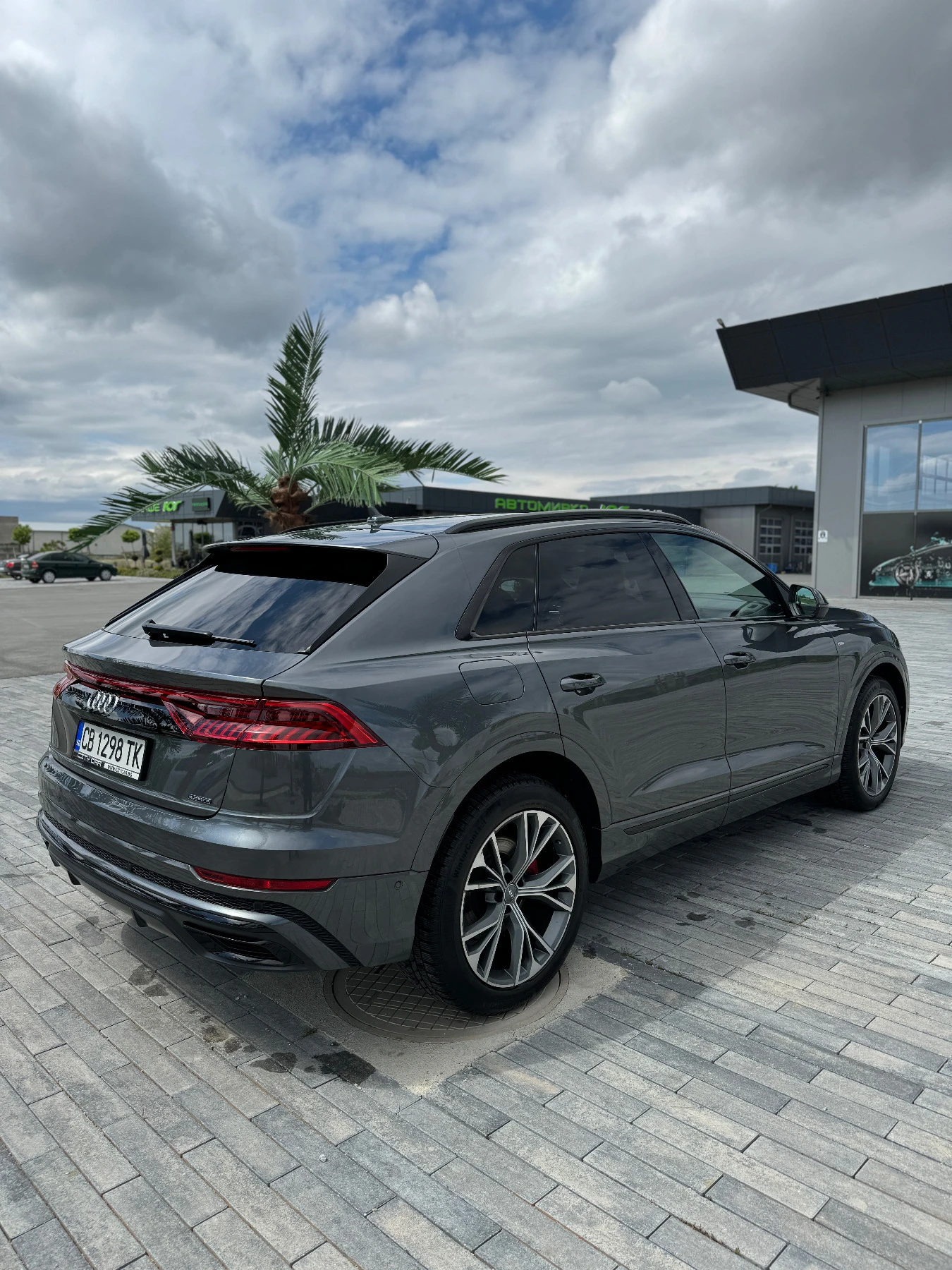 Audi Q8 50TDI soft cllose, 360, head up  - изображение 4