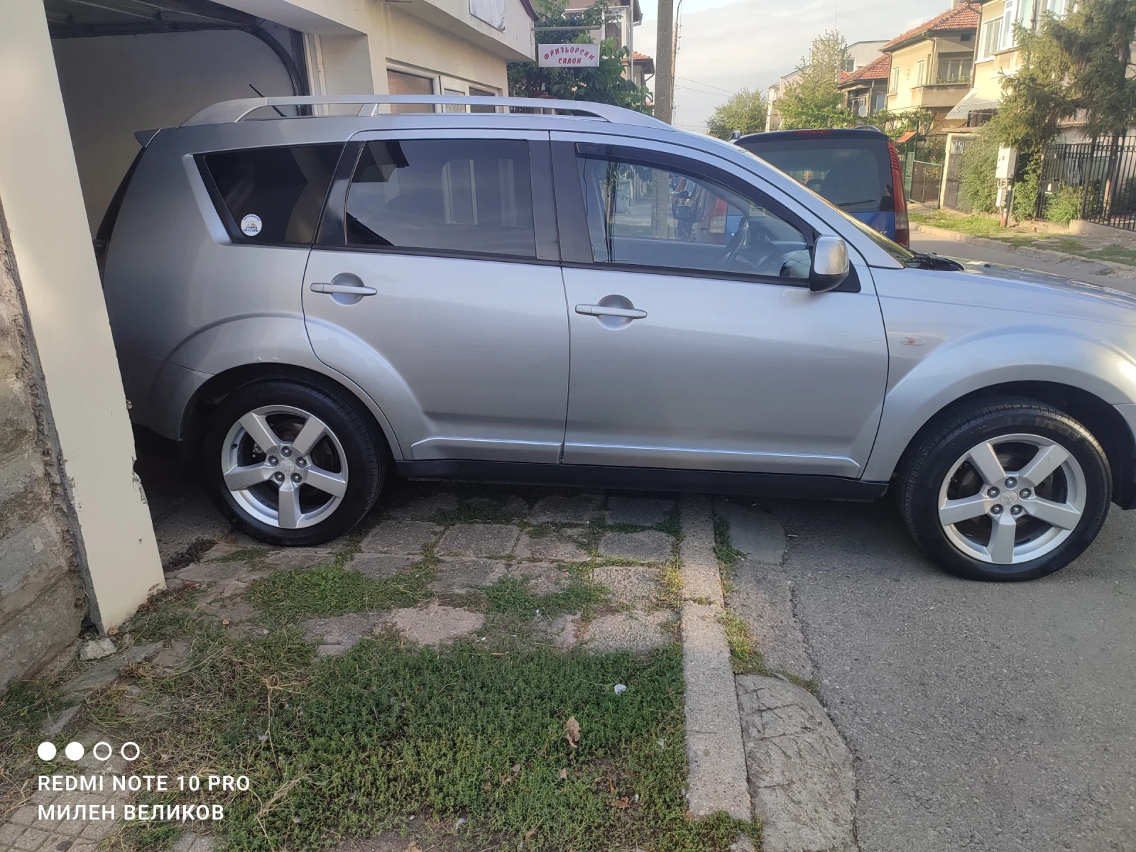 Mitsubishi Outlander 2.0 DI-D 4x4 6+ 1  - изображение 4