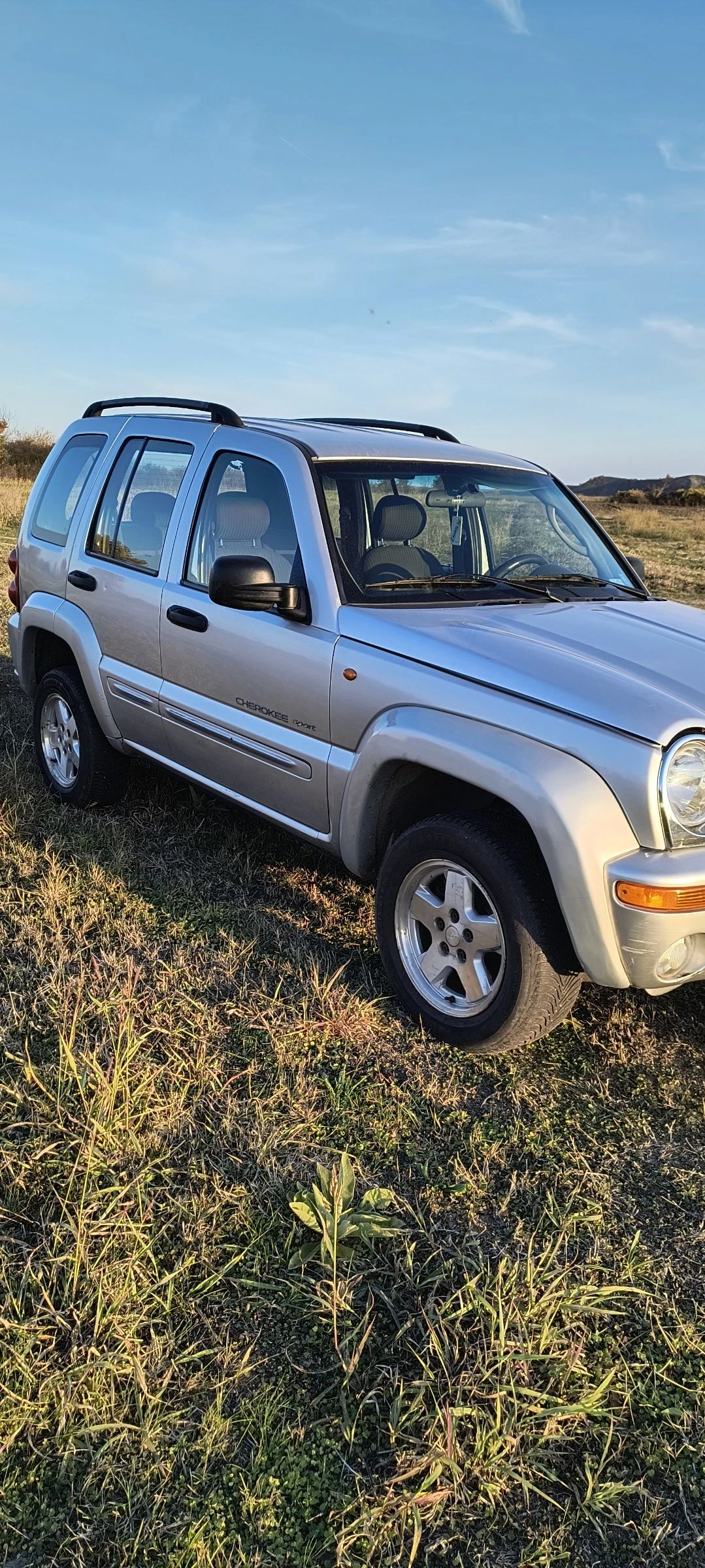 Jeep Cherokee  - изображение 6