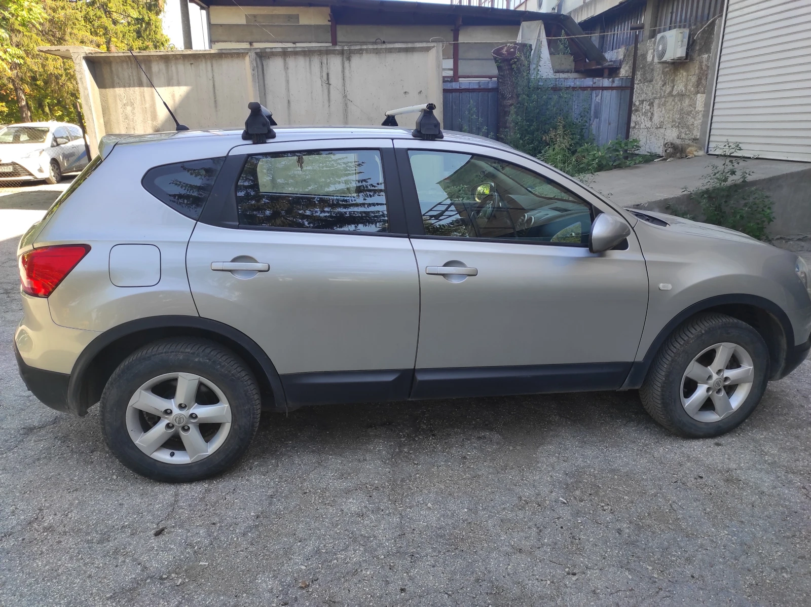 Nissan Qashqai 2.0i GAZ - изображение 3
