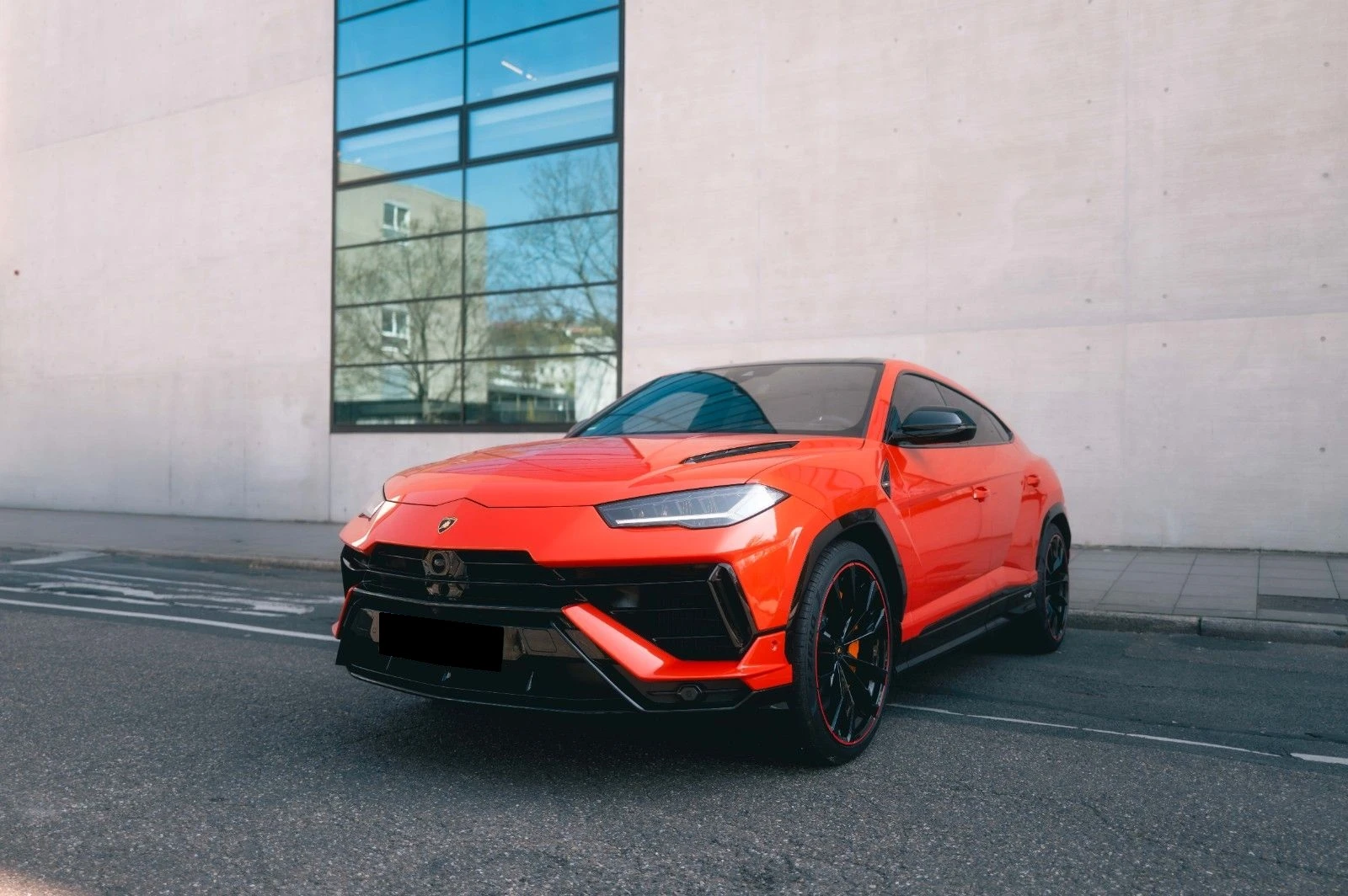 Lamborghini Urus S/ CERAMIC/CARBON/AKRAPOVIC/4-SEATS/ B&O/PANO/ 23/ - изображение 3