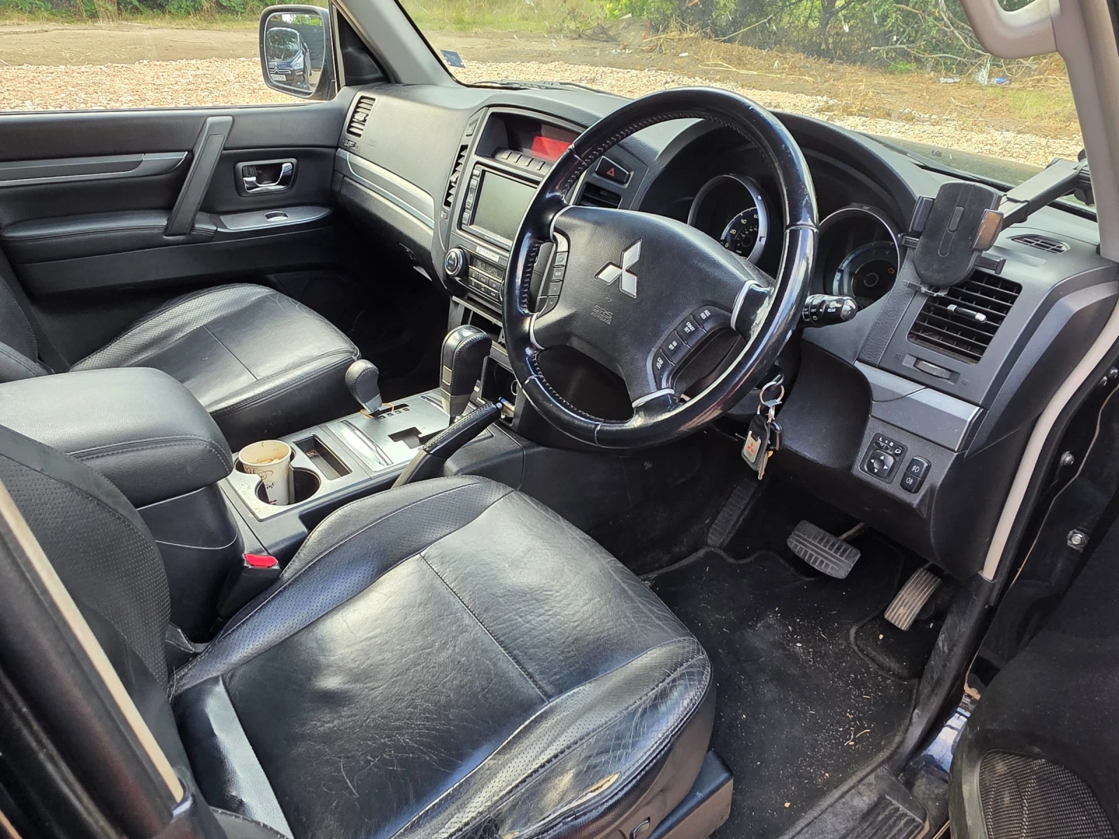 Mitsubishi Pajero 3.2 дизел автоматик 134кс - изображение 6