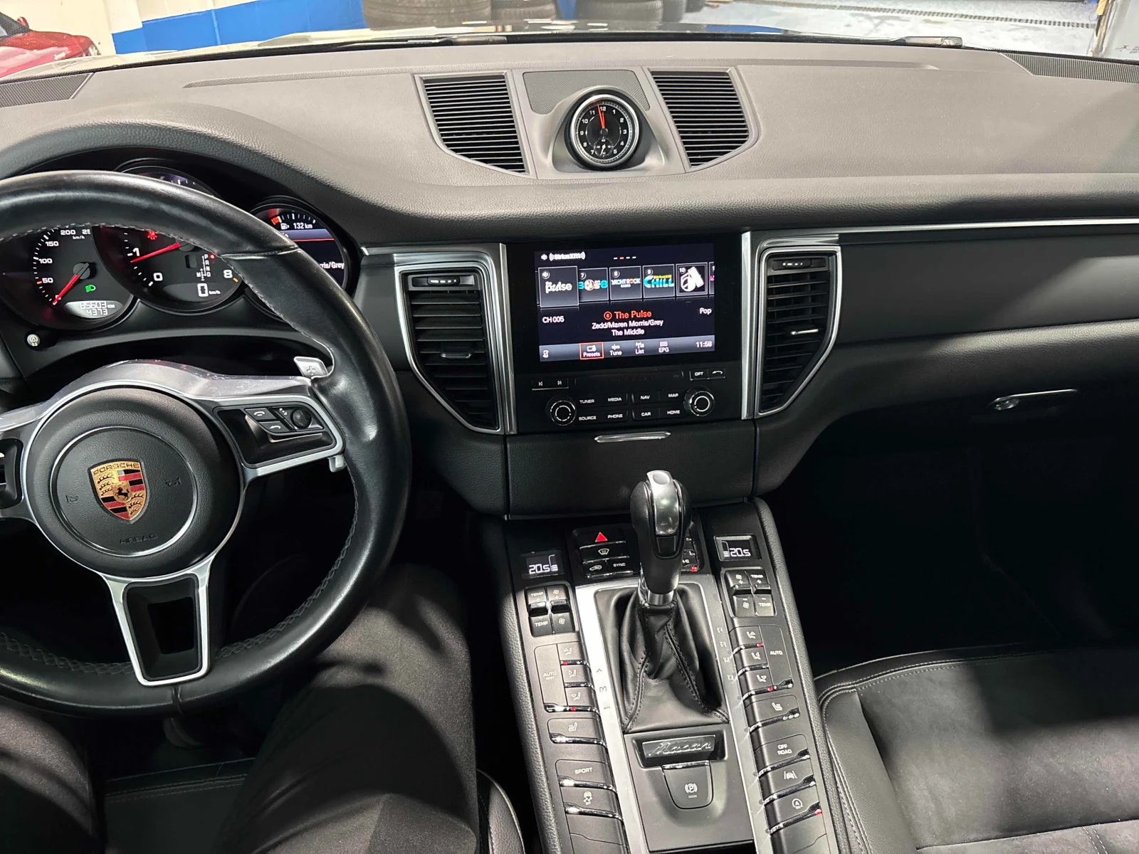 Porsche Macan  * * CARFAX * * АВТО КРЕДИТ * * , снимка 8 - Автомобили и джипове - 54222254