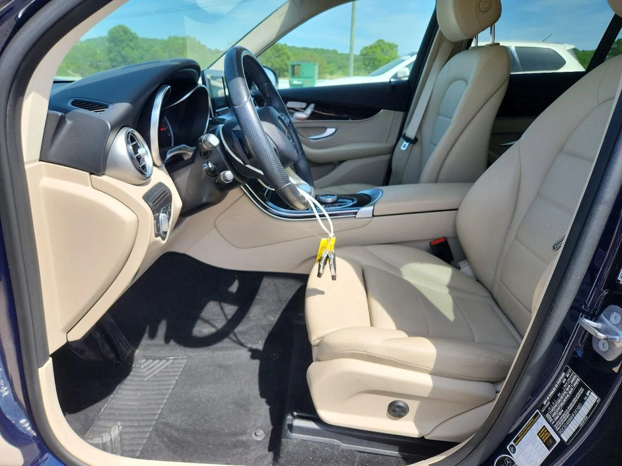 Mercedes-Benz GLC 300 4Matic* Памет* Подгрев, снимка 8 - Автомобили и джипове - 54368737