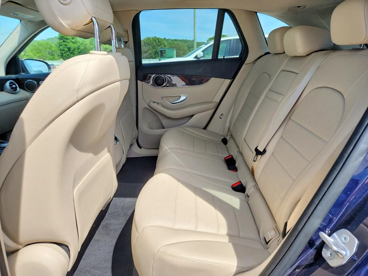 Mercedes-Benz GLC 300 4Matic* Памет* Подгрев, снимка 9 - Автомобили и джипове - 54368737