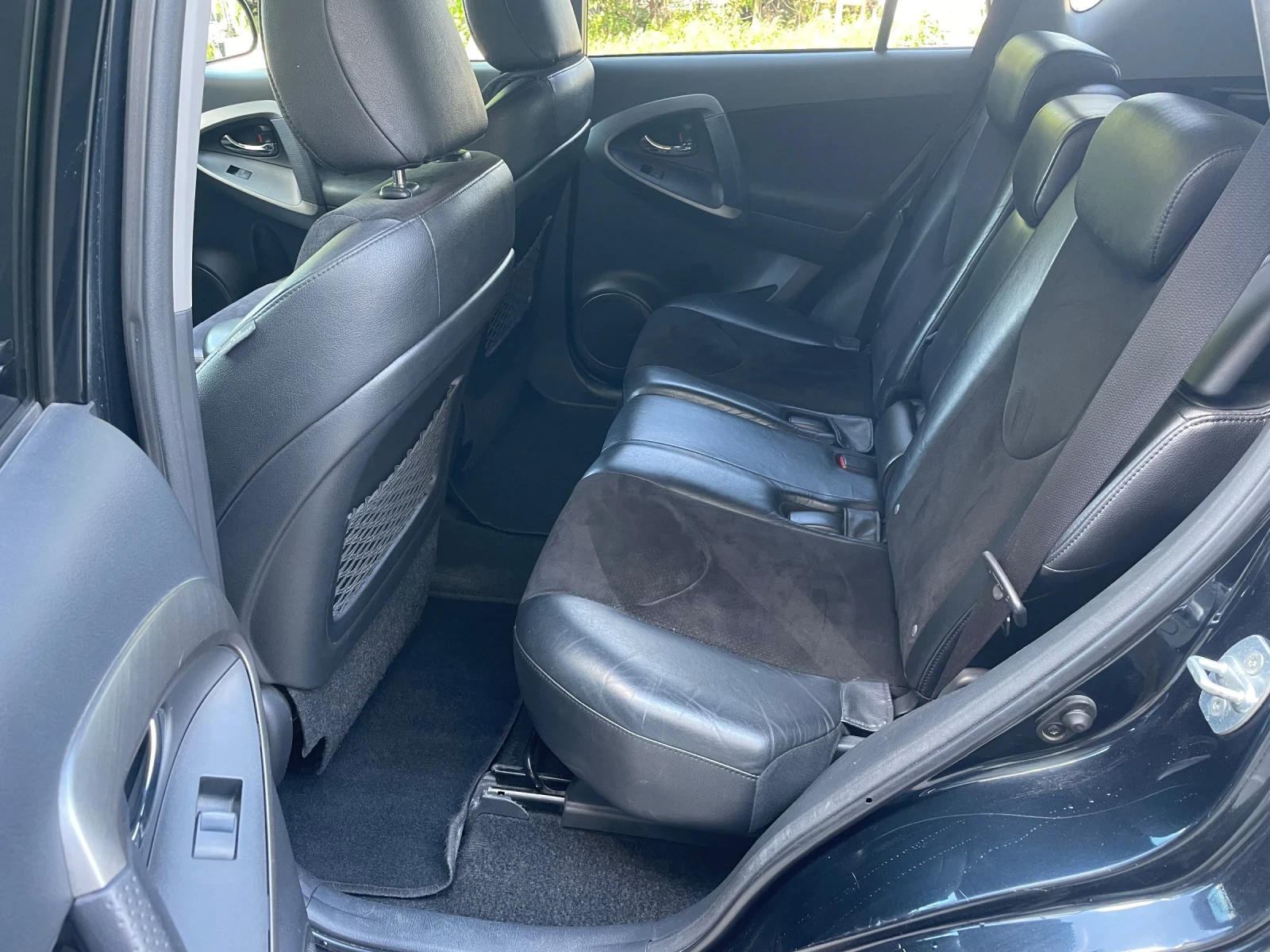 Toyota Rav4 2.2 D4D 150кс, снимка 15 - Автомобили и джипове - 54595467