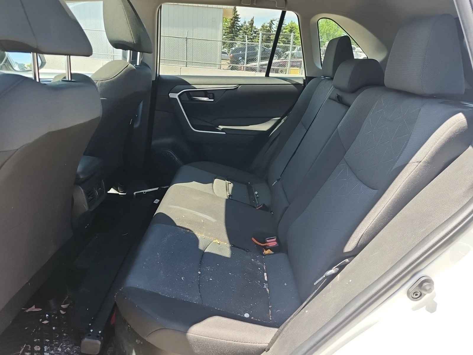 Toyota Rav4 HYBRID XLE * * CARFAX * * АВТО КРЕДИТ * * , снимка 9 - Автомобили и джипове - 54659291