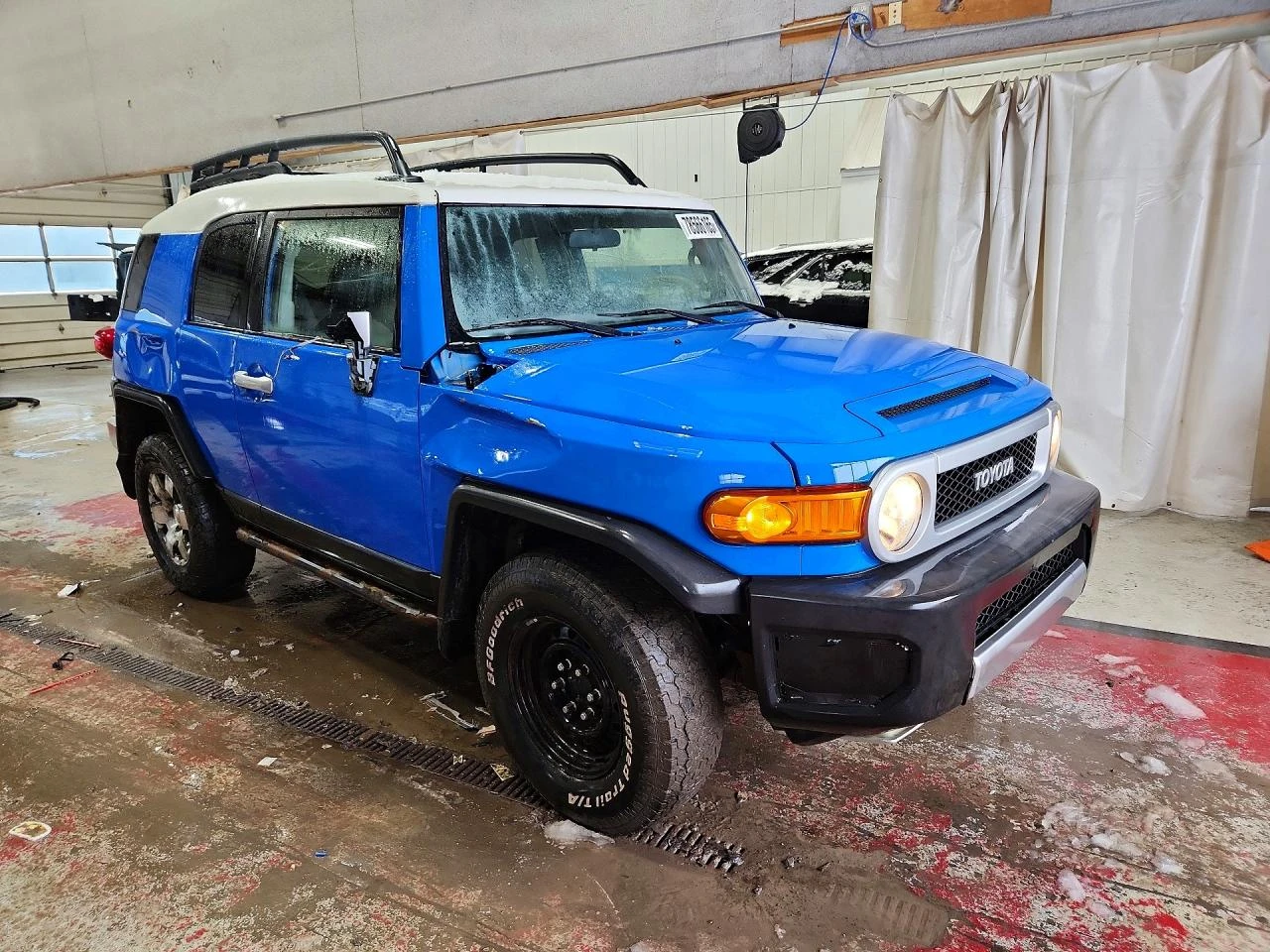 Toyota Fj cruiser 4.0 | V6 | 4x4 | AUTO, снимка 4 - Автомобили и джипове - 54844516