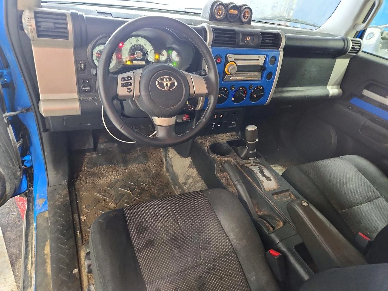 Toyota Fj cruiser 4.0 | V6 | 4x4 | AUTO, снимка 8 - Автомобили и джипове - 54844516